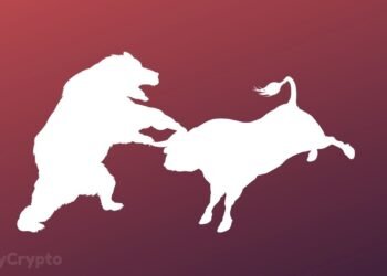 Popular On-Chain Analyst Explains Why Bitcoin Could Either Hit $59k or Crash to $20k in the Short Term